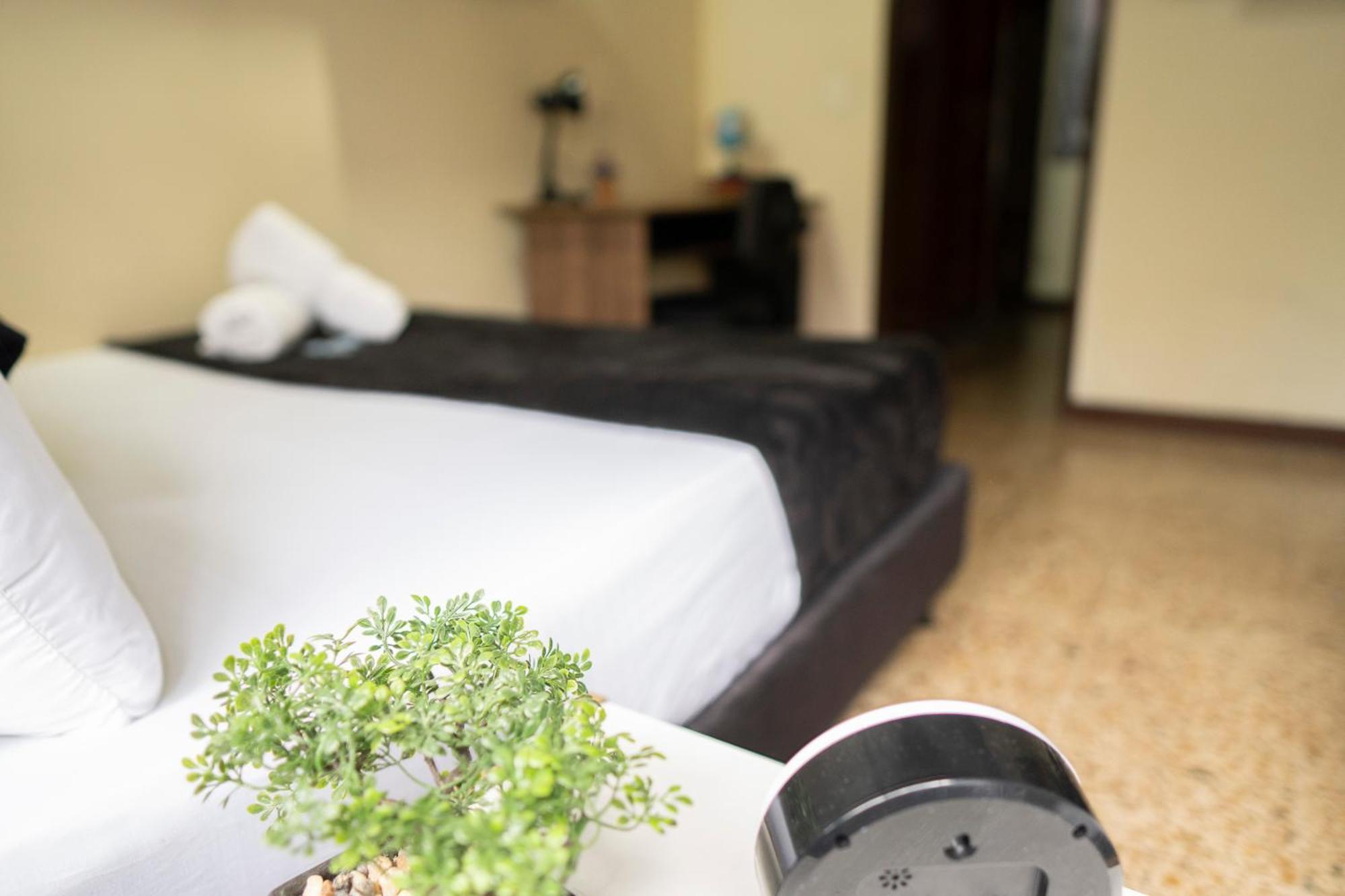 Buntes House-Casa Hotel Laureles-Estadio Medellin Ngoại thất bức ảnh