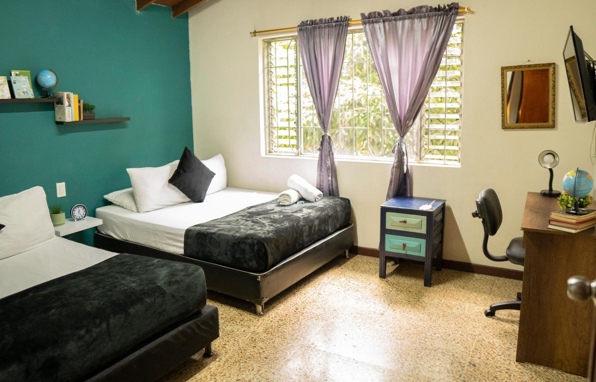 Buntes House-Casa Hotel Laureles-Estadio Medellin Ngoại thất bức ảnh