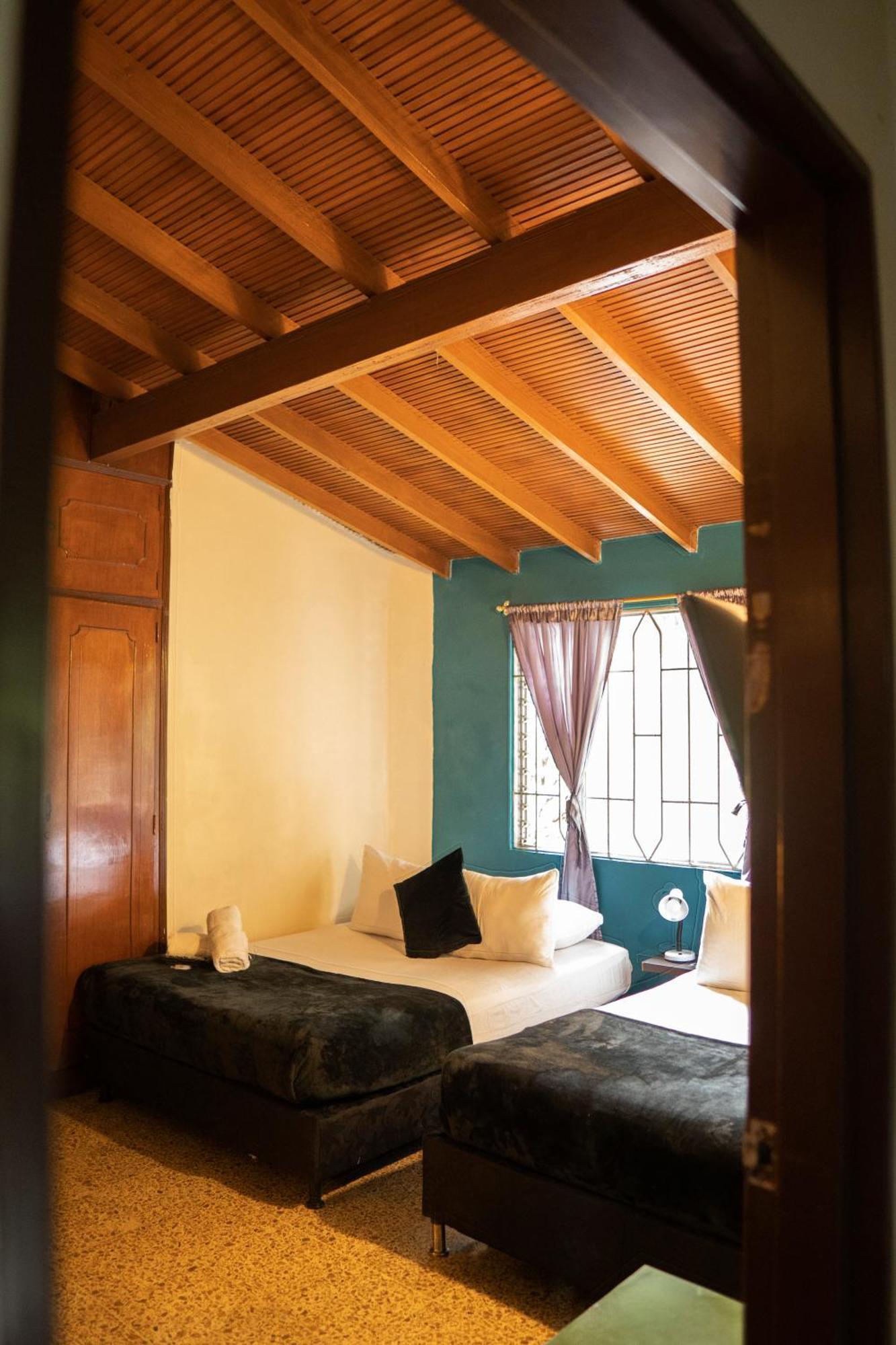 Buntes House-Casa Hotel Laureles-Estadio Medellin Ngoại thất bức ảnh