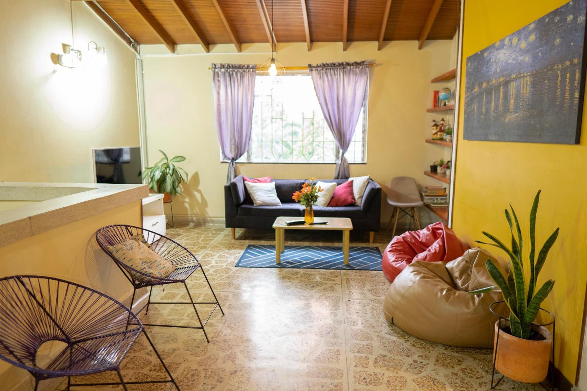 Buntes House-Casa Hotel Laureles-Estadio Medellin Ngoại thất bức ảnh