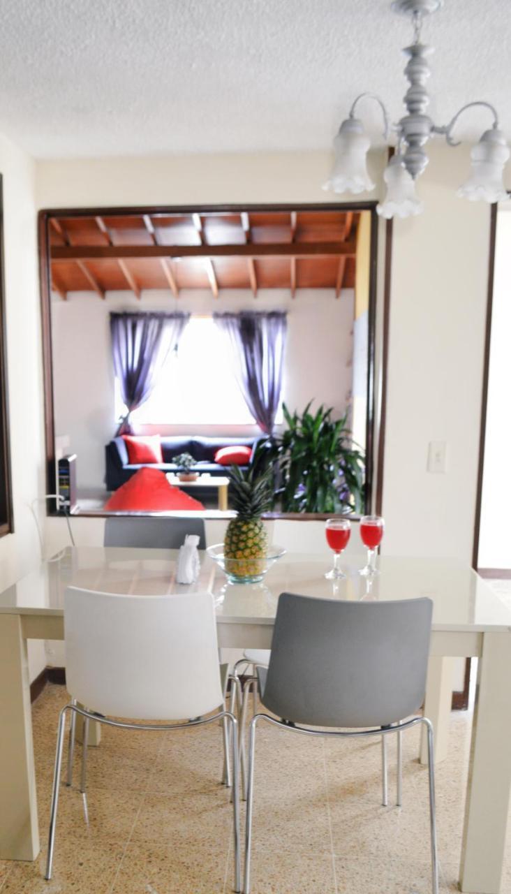 Buntes House-Casa Hotel Laureles-Estadio Medellin Ngoại thất bức ảnh