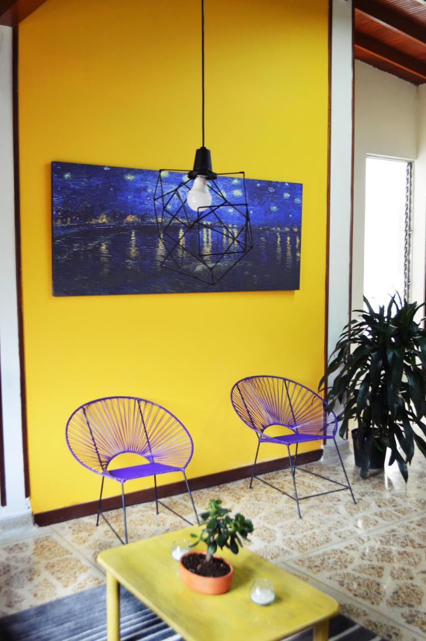 Buntes House-Casa Hotel Laureles-Estadio Medellin Ngoại thất bức ảnh